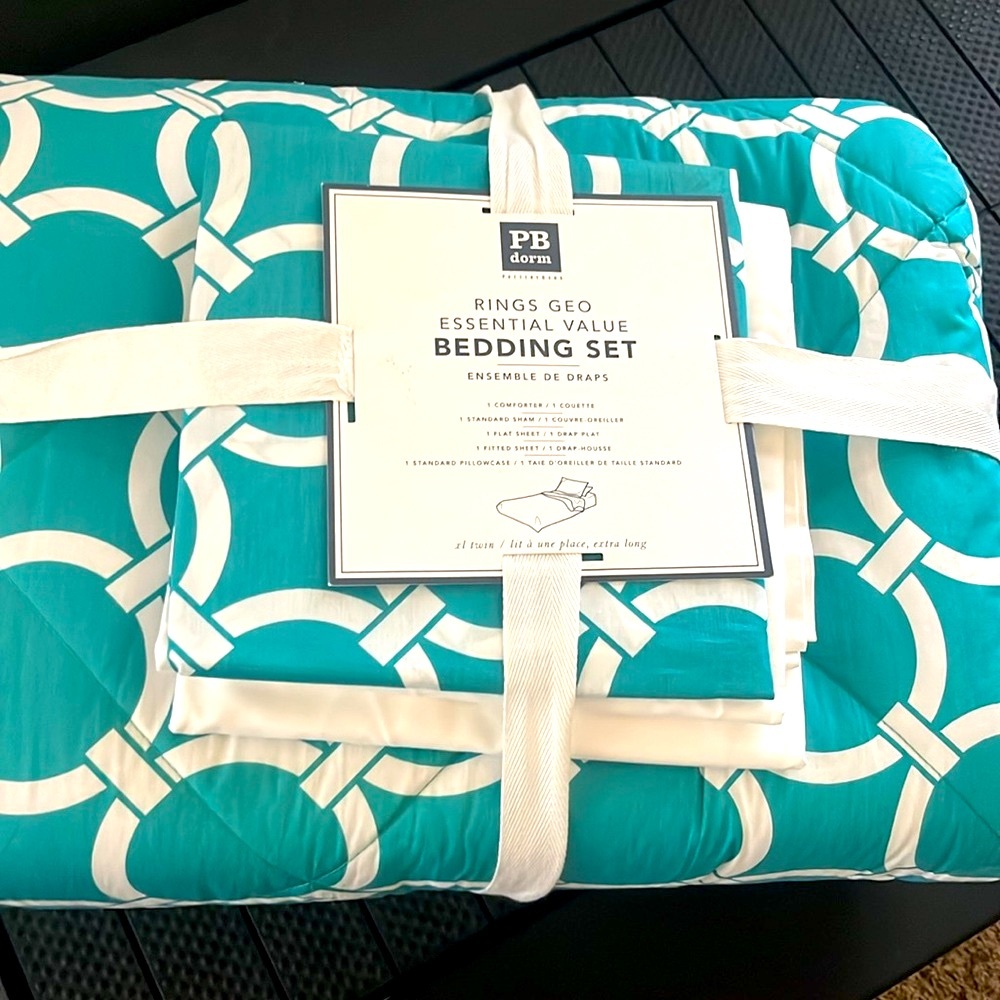 Pottery Barn Rings Deluxe Set w/  Comforter, Sheet Set, 2 Pillowcase NWT